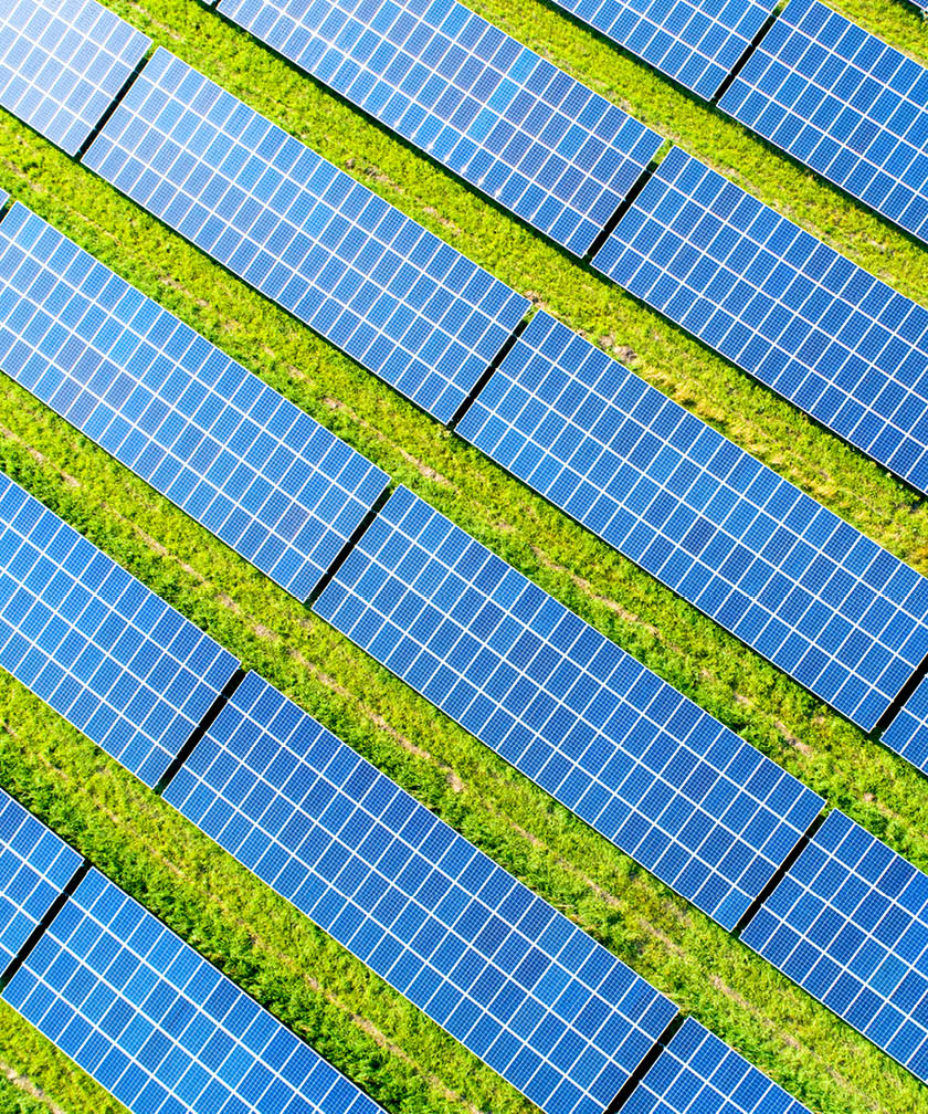 Vista aérea de una planta fotovoltaica.